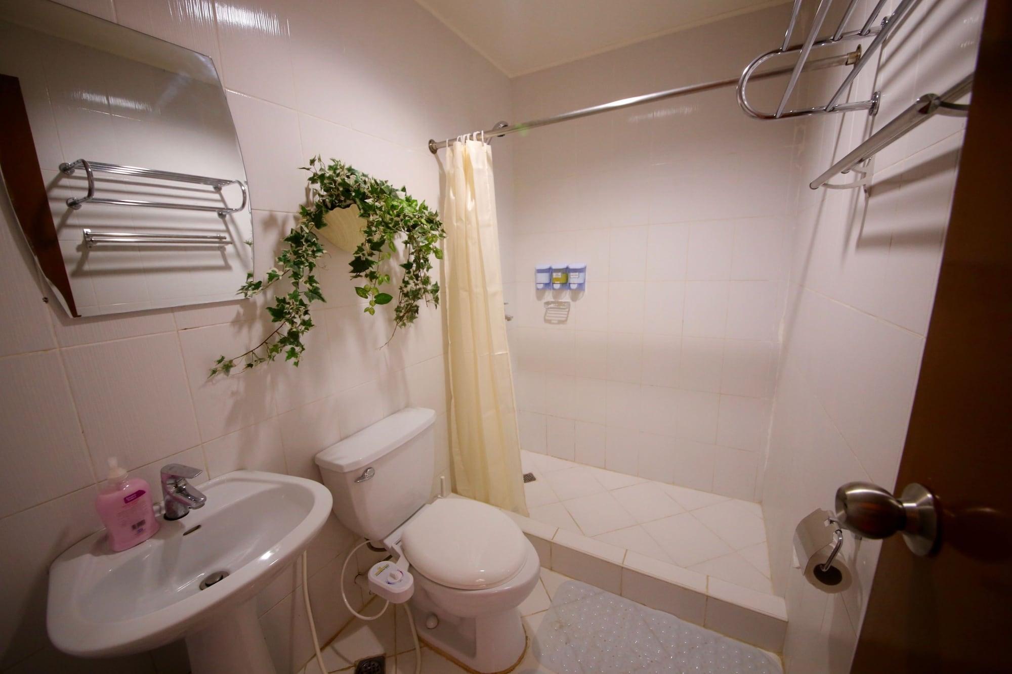 Dee Guesthouse White Sands Lapu-Lapu City Dış mekan fotoğraf
