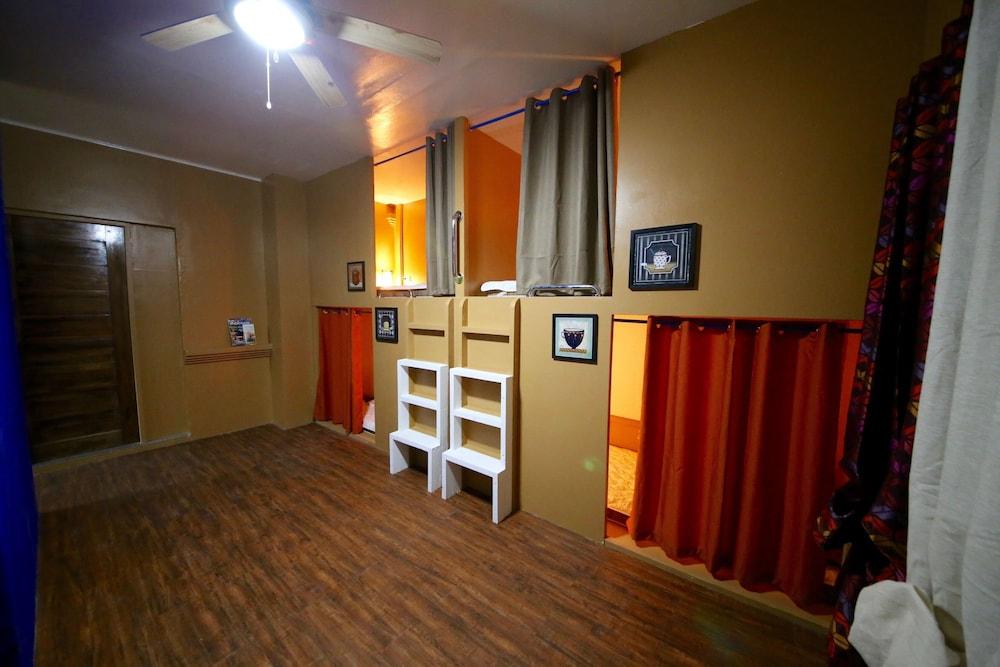 Dee Guesthouse White Sands Lapu-Lapu City Dış mekan fotoğraf