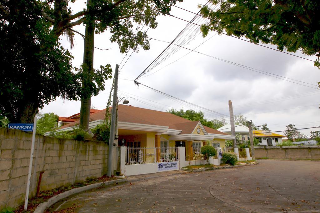 Dee Guesthouse White Sands Lapu-Lapu City Dış mekan fotoğraf